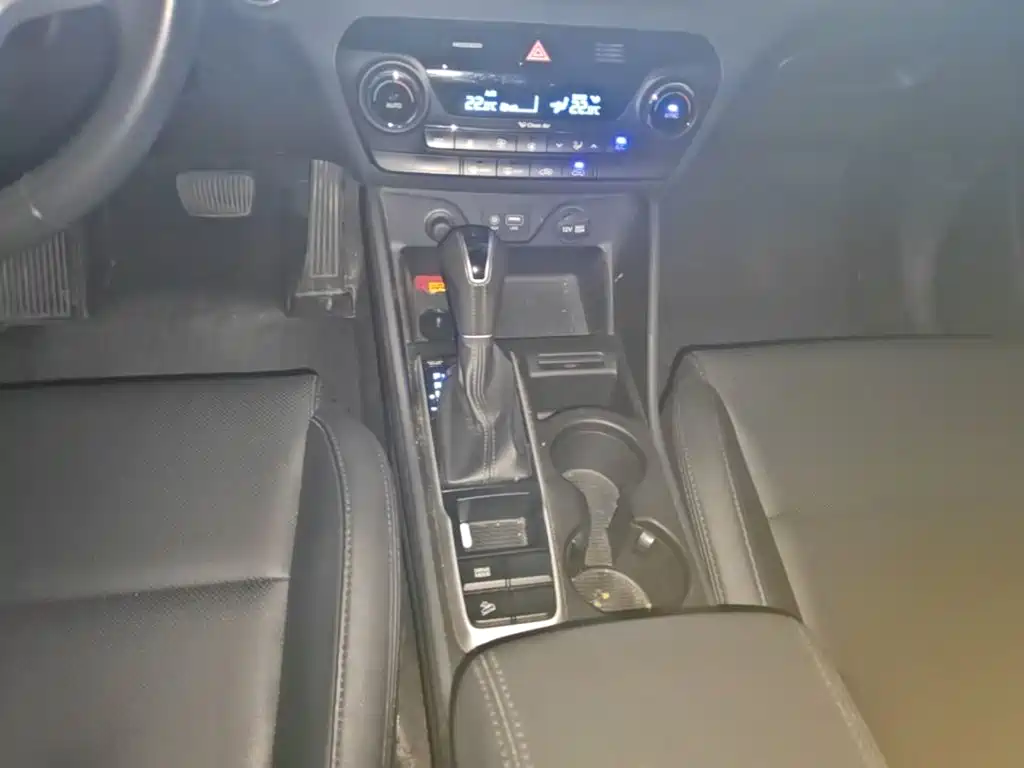 Hyundai Tucson 2018 — фото 14