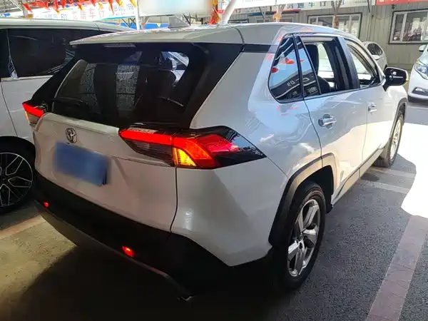 Toyota RAV4 2021