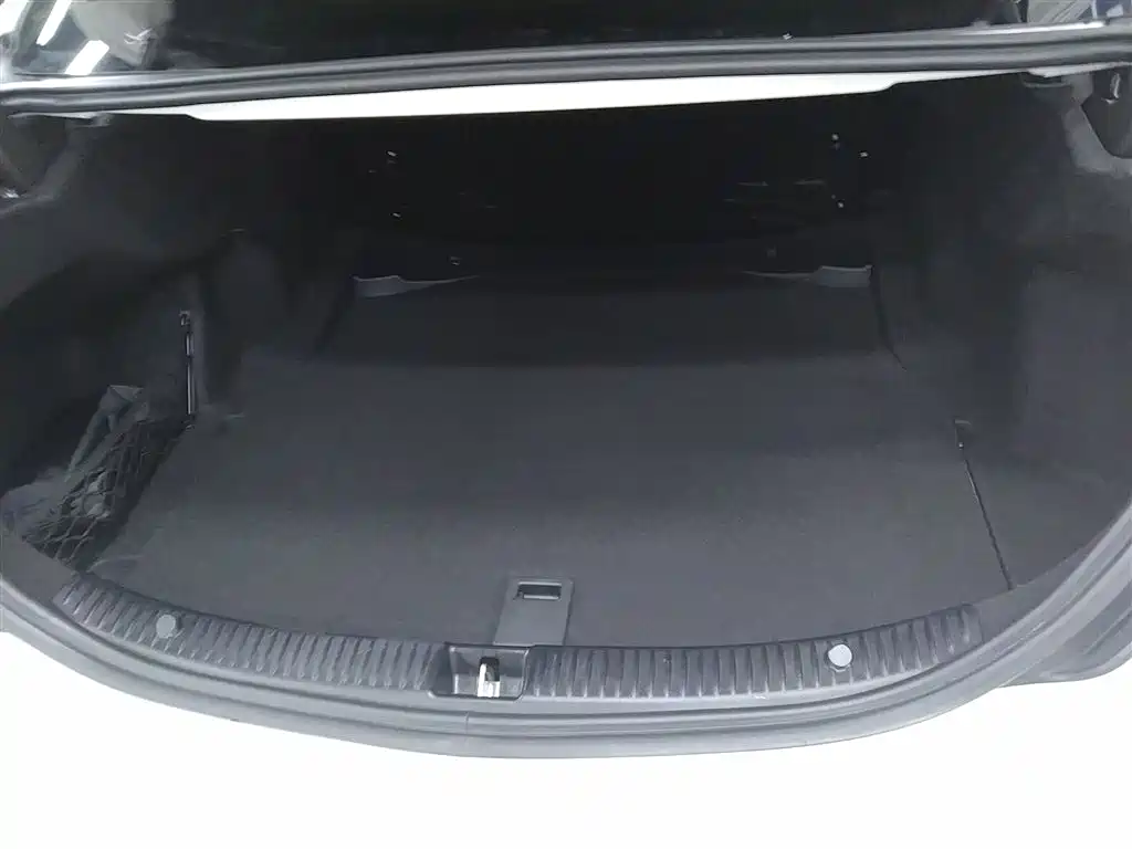 Mercedes-Benz C-Class 2018 — фото 15
