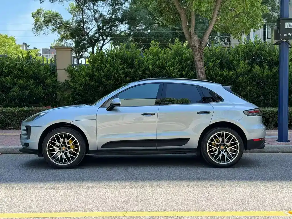 Porsche Macan 2020 — фото 10