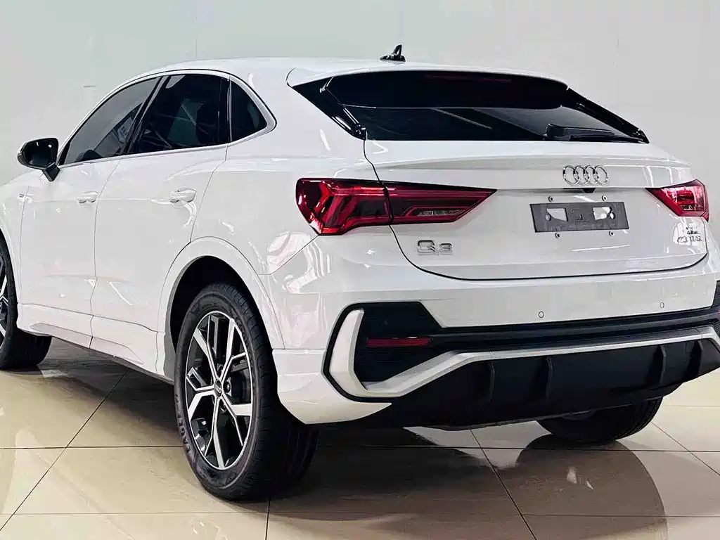 Audi Q3 Sportback 2021 — фото 8