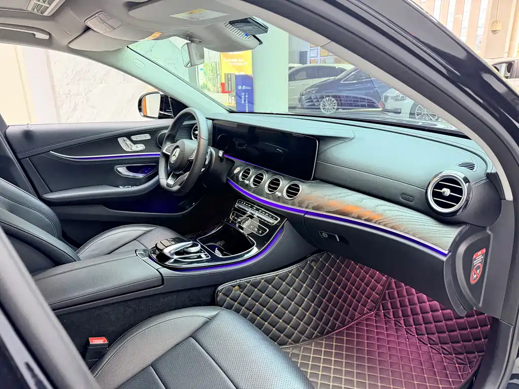Mercedes-Benz E-Class 2017 — фото 23