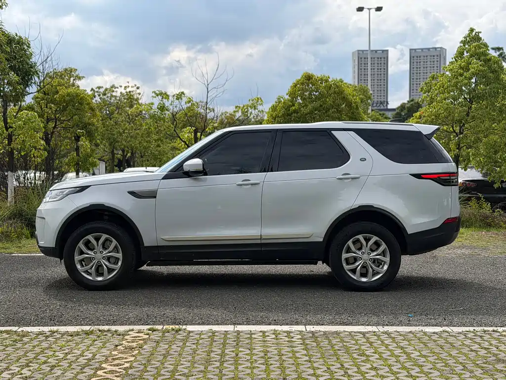 Land Rover Discovery 2019 — фото 3