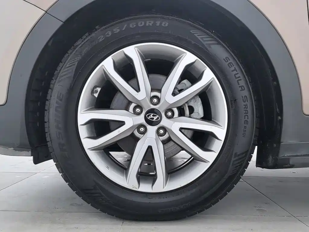 Hyundai Santa Fe 2016 — фото 17