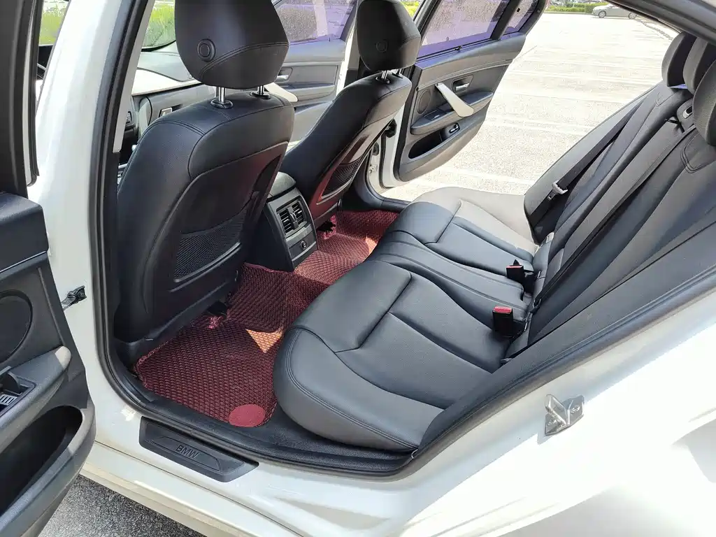 BMW 3 Series 2014 — фото 11