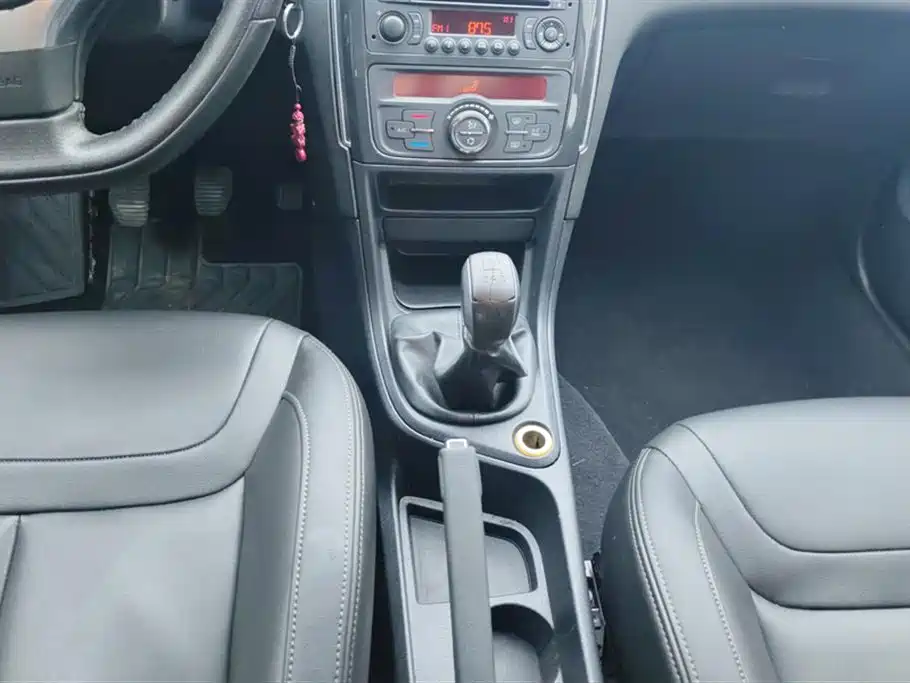 Peugeot 308 2014 — фото 16