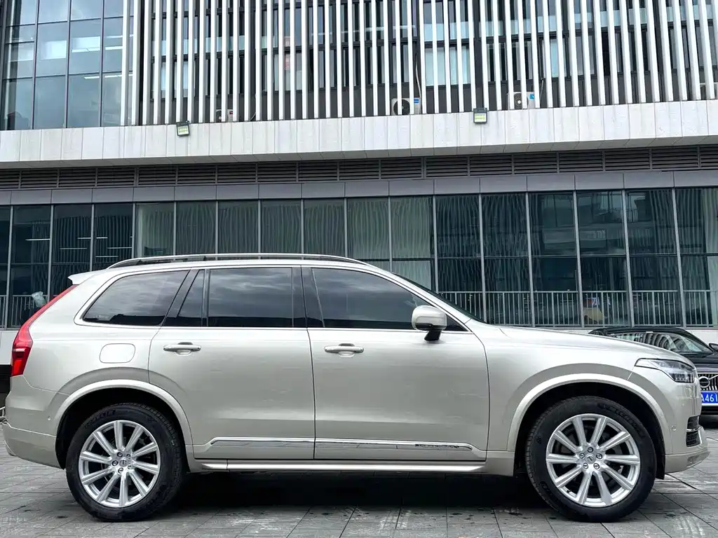 Volvo XC90 2016 — фото 4