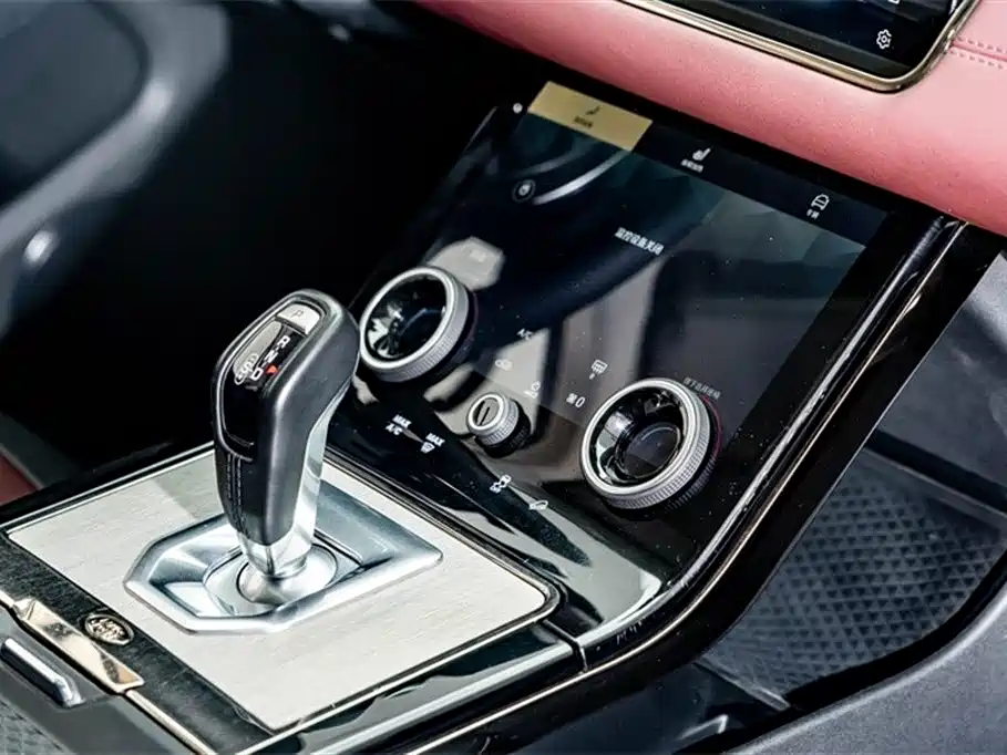 Land Rover Evoque 2022 — фото 18