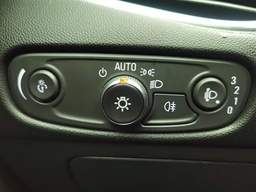 Chevrolet Malibu XL 2020 — фото 21