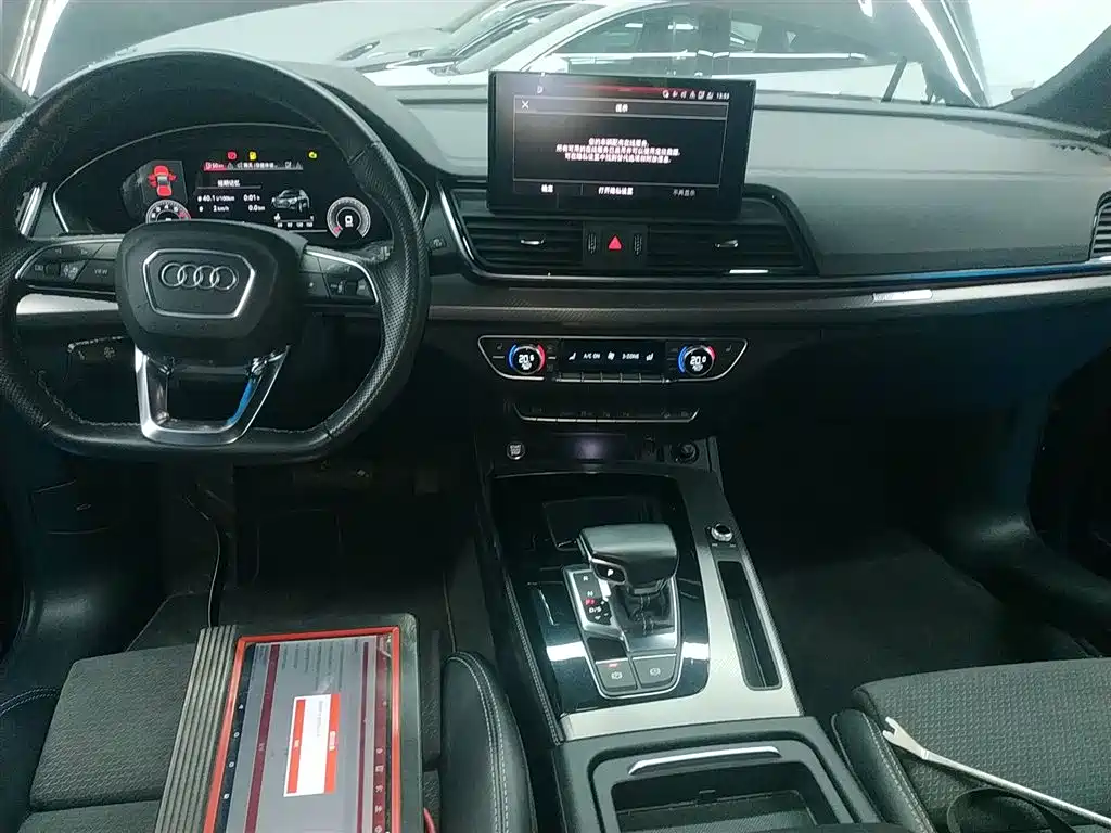 Audi Q5L Sportback 2022 — фото 10