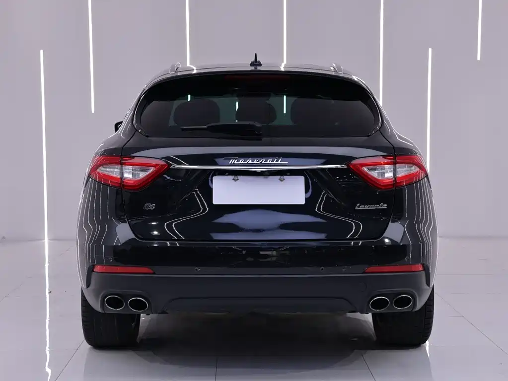 Maserati Levante 2017 — фото 16