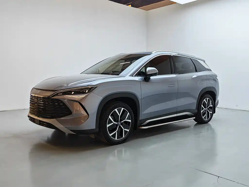 BYD L DM-i 2024 — фото 1