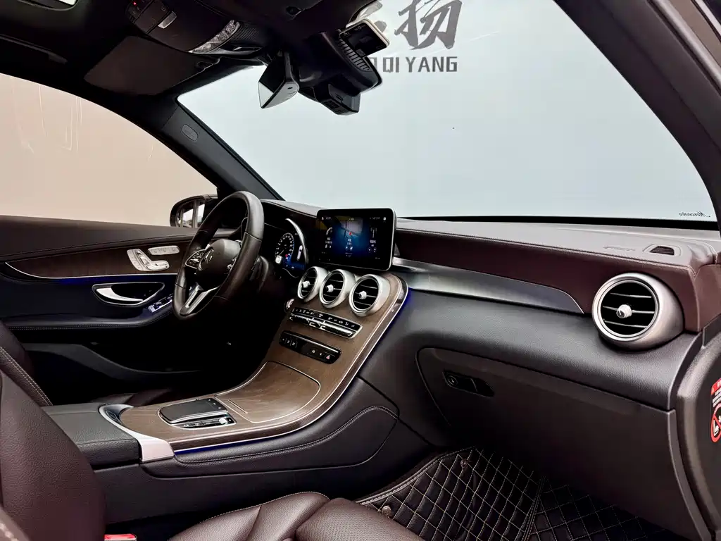 Mercedes-Benz GLC 2020 — фото 14