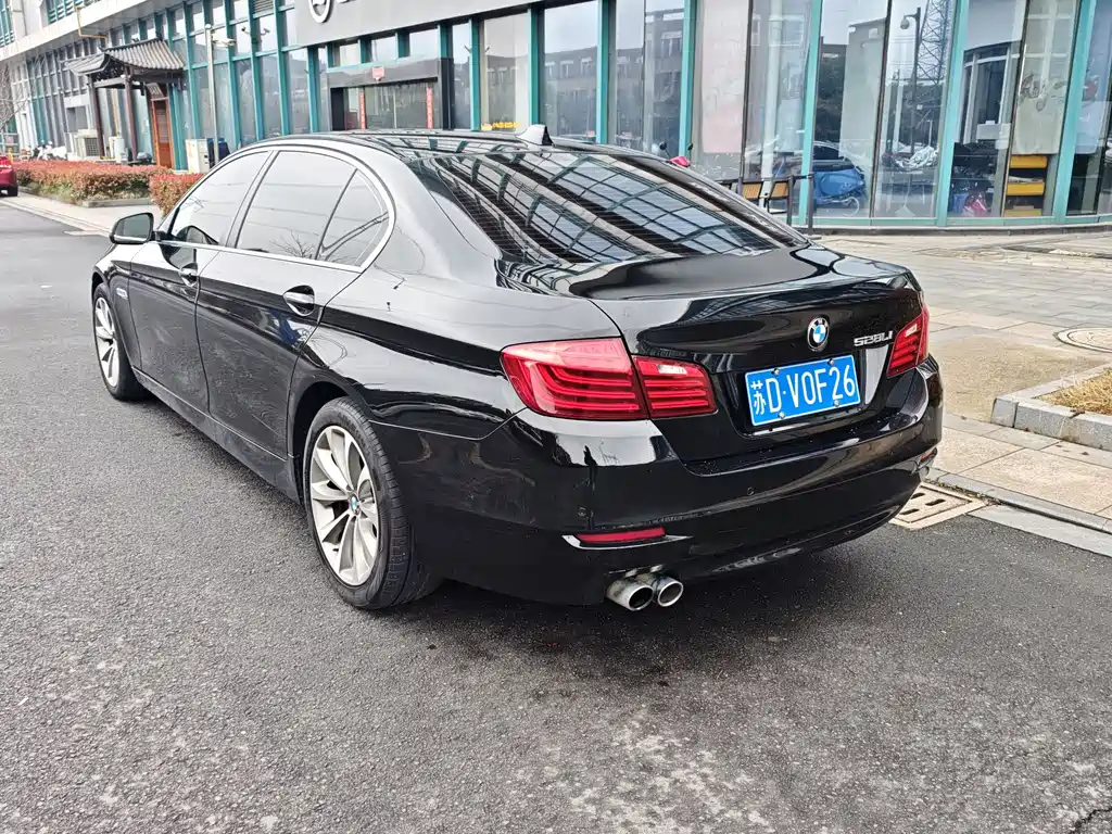BMW 5 Series 2016 — фото 5