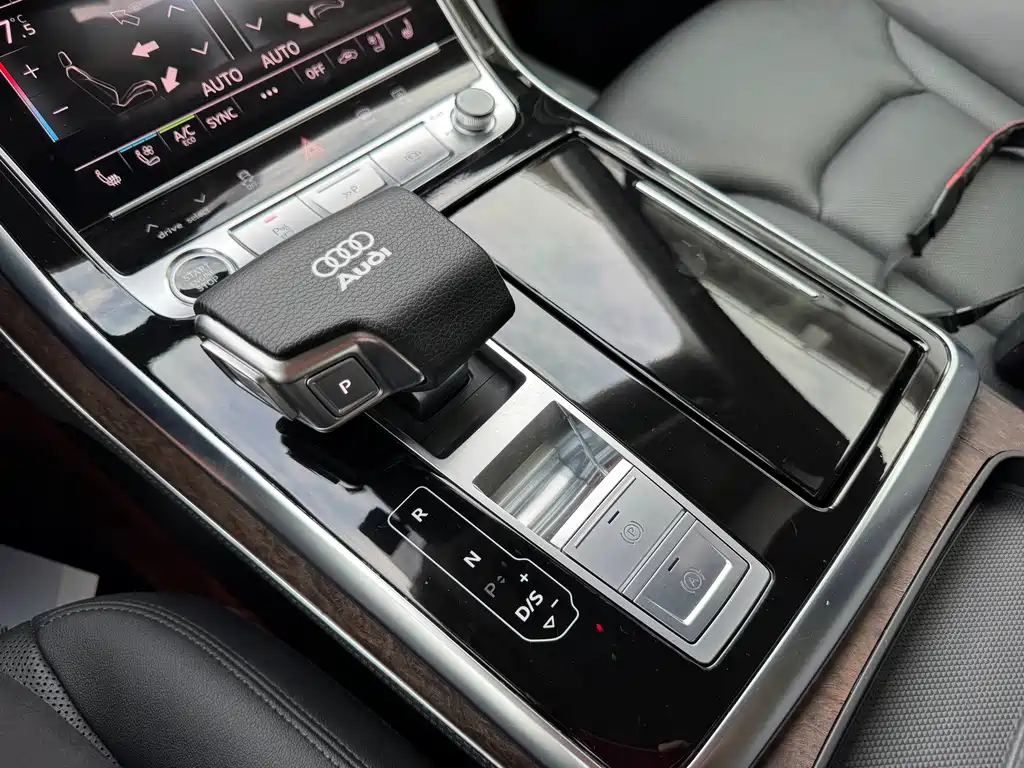 Audi Q7 2023 — фото 17