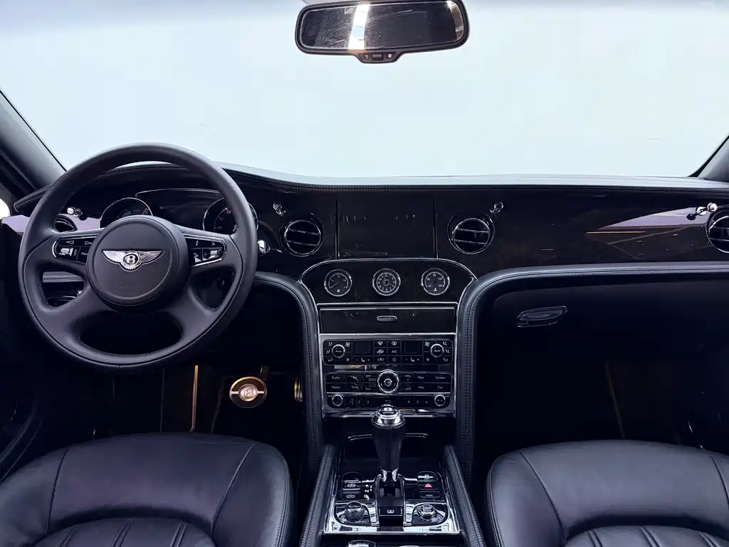 Bentley Mulsanne 2015 — фото 15