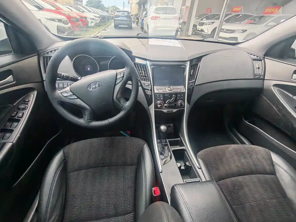 Hyundai Sonata 2013 — фото 4
