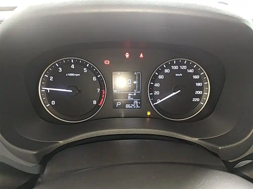 Hyundai ix25 2015 — фото 12