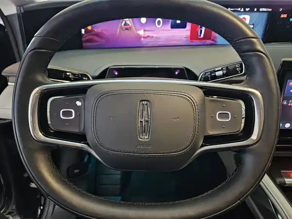 Lincoln Nautilus 2025