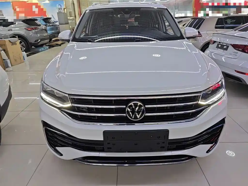 Volkswagen Tiguan L 2022 — фото 3