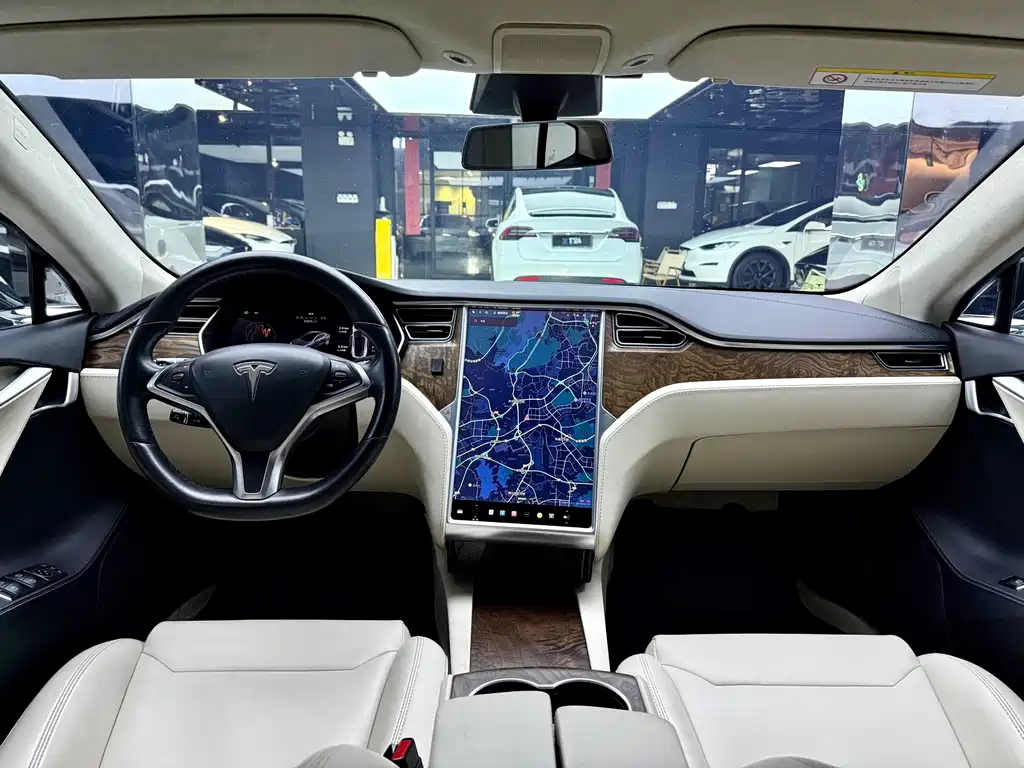 Tesla Model S 2018 — фото 8