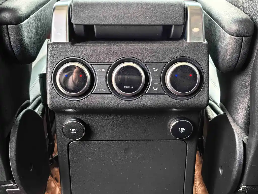 Land Rover Discovery 2021 — фото 15