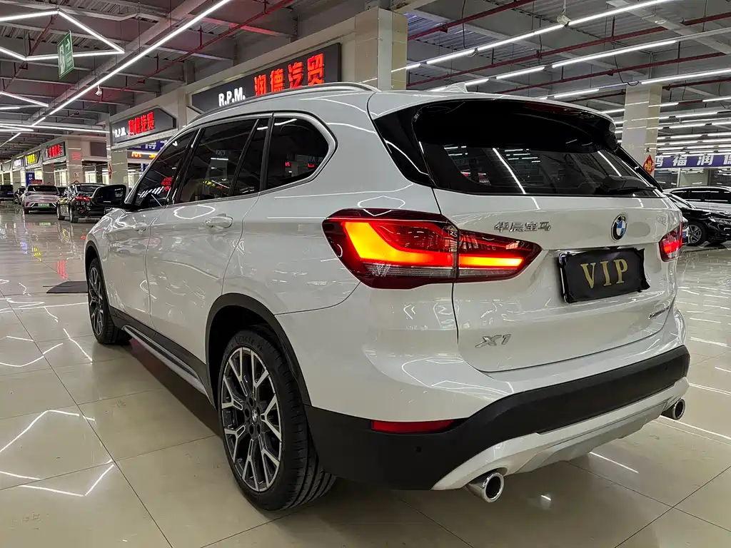 BMW X1 2021 — фото 15