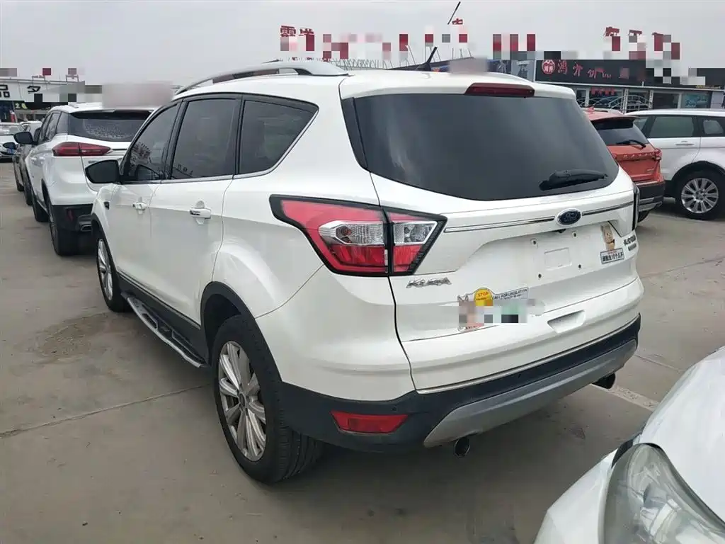 Ford Kuga 2016 — фото 11
