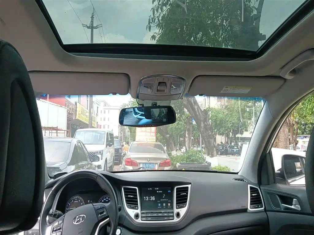 Hyundai Tucson 2017 — фото 18