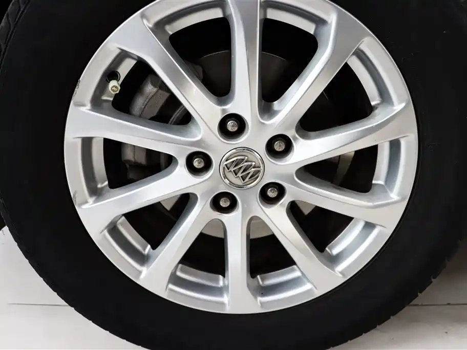 Buick Envision Plus 2018 — фото 23