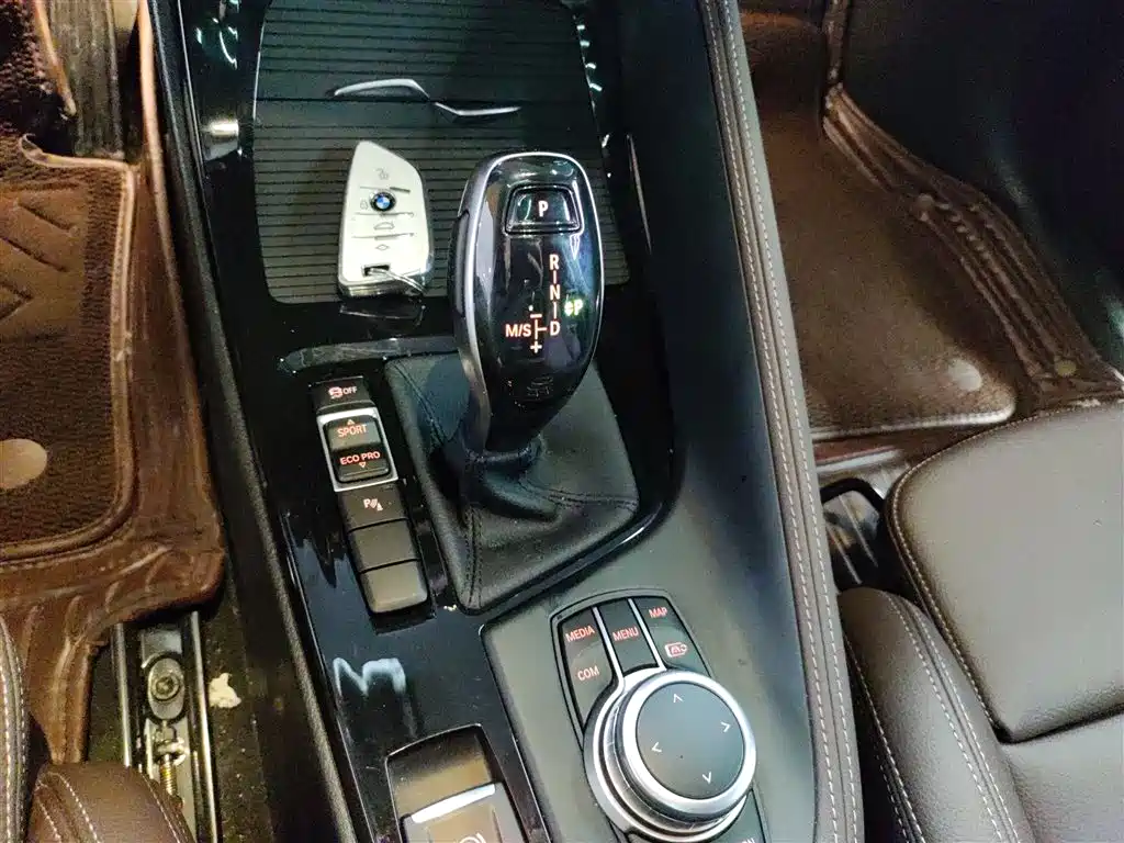 BMW X2 2023 — фото 10