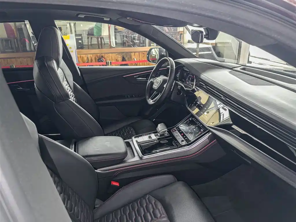 Audi RS Q8 2022 — фото 20