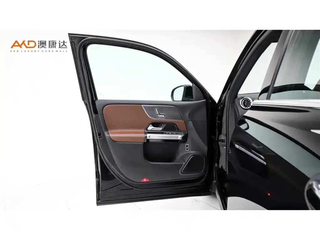 Mercedes-Benz GLB 2023 — фото 10