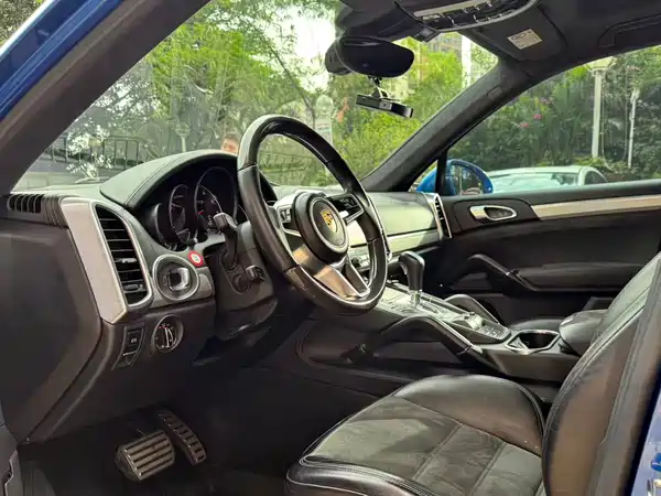 Porsche Cayenne 2016
