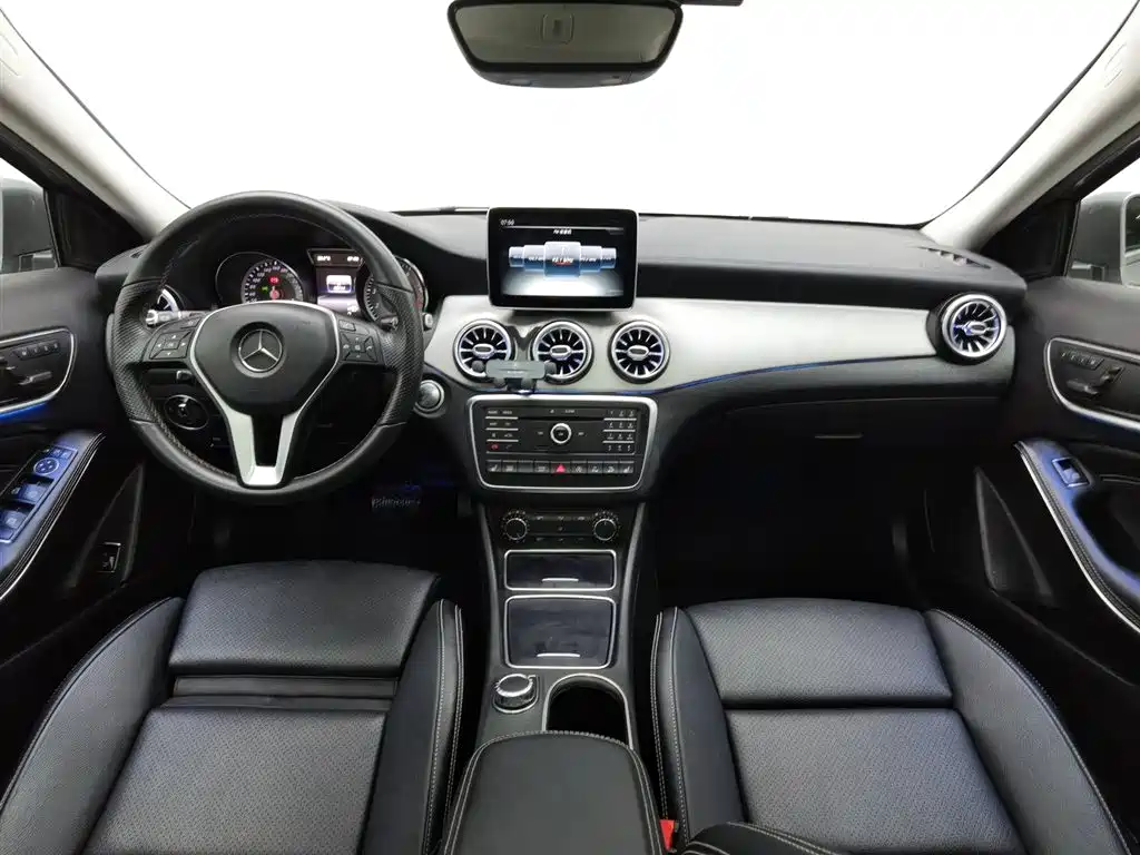 Mercedes-Benz GLA 2016 — фото 5