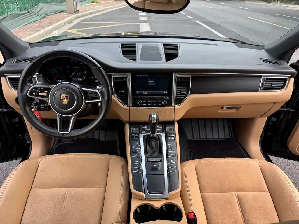 Porsche Macan 2018 — фото 14