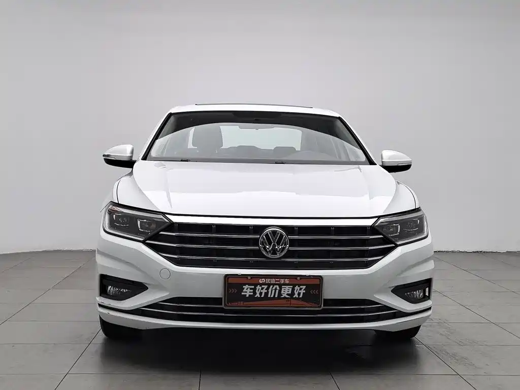 Volkswagen Sagitar 2019