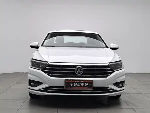 Volkswagen Sagitar 2019