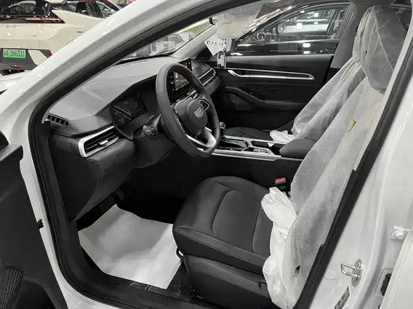 Geely Emgrand 2026