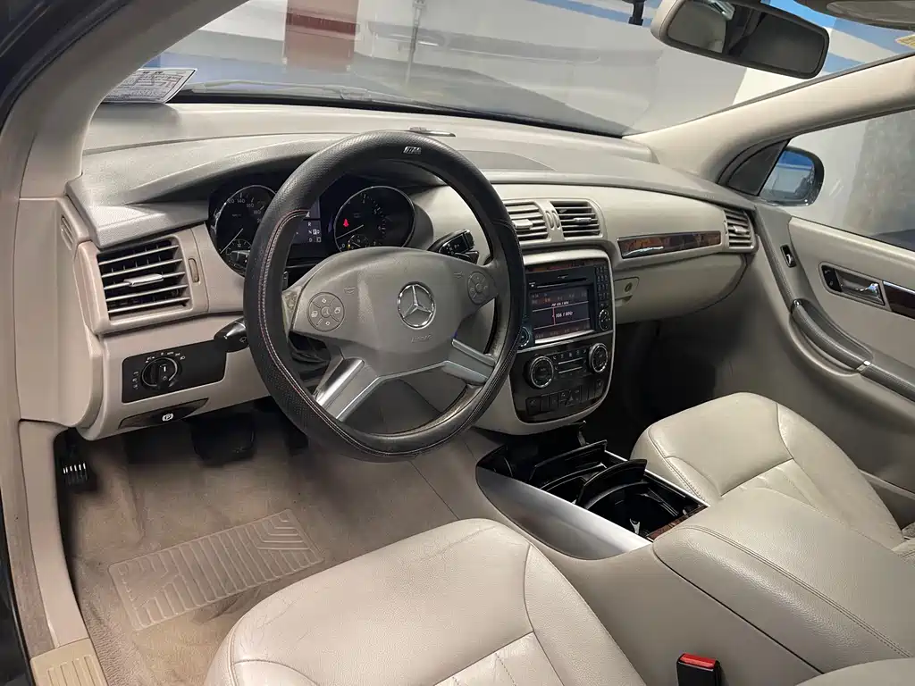 Mercedes-Benz R-Class 2010 — фото 13