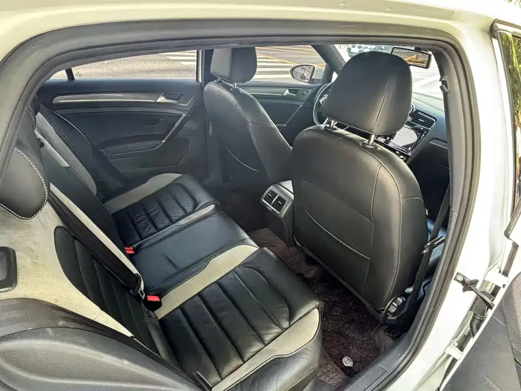 Volkswagen Golf 2016