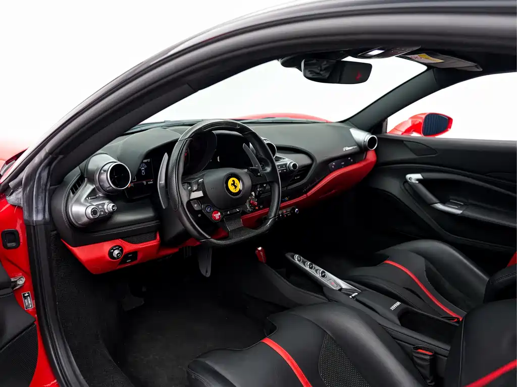 Ferrari F8 2022 — фото 9