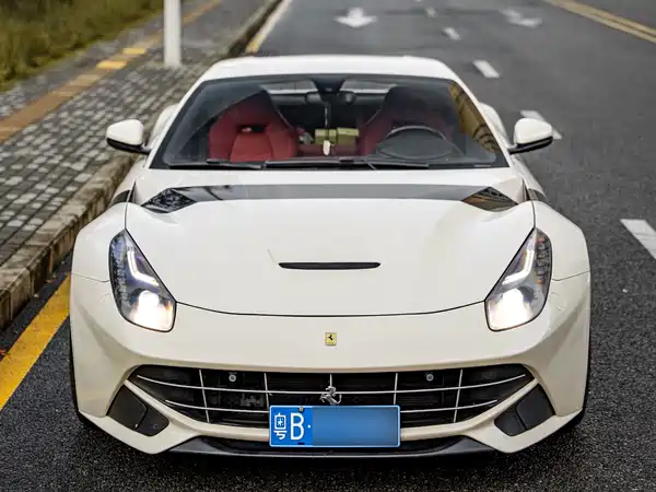 Ferrari F12berlinetta 2013