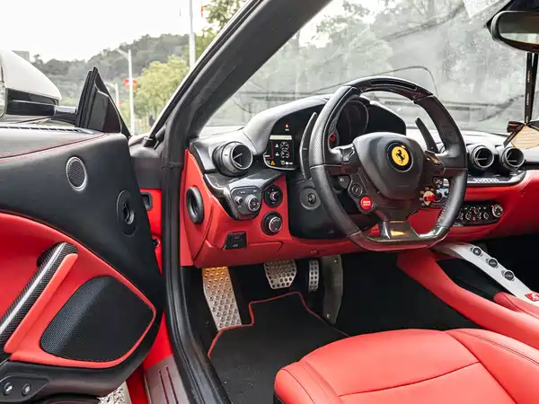 Ferrari F12berlinetta 2013