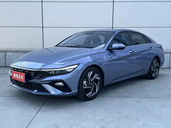 Hyundai Elantra 2023