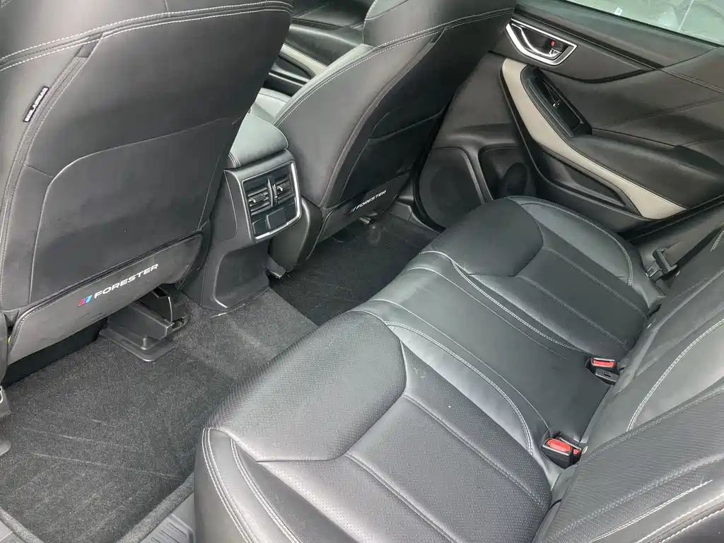 Subaru Forester 2022 — фото 28