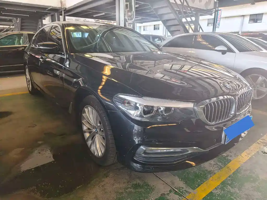 BMW 5 Series 2018 — фото 2