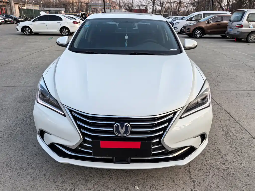 Changan Eado 2018 — фото 2