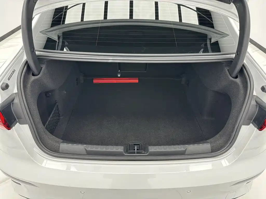 Audi A3 2023 — фото 16