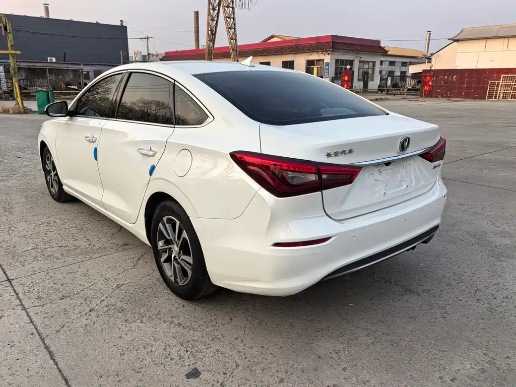 Changan Eado 2018 — фото 5